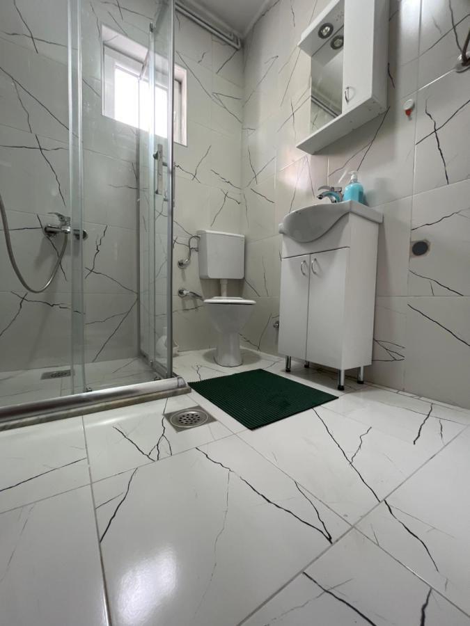 נובי פאזאר Aloha Apartment מראה חיצוני תמונה